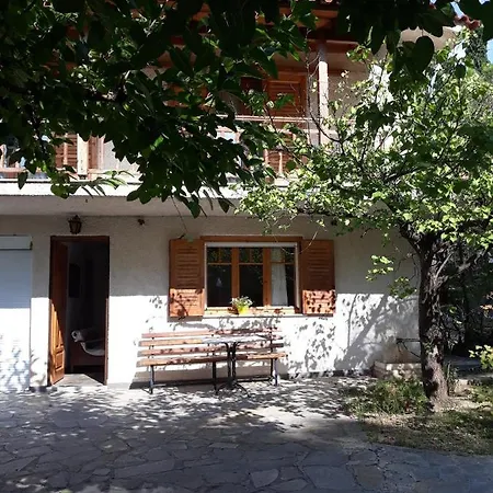 σπίτι σε ελαιώνα, House In An Olive Grove Апартаменты *