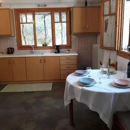 σπίτι σε ελαιώνα, House In An Olive Grove Διαμέρισμα