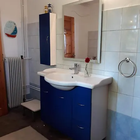 σπίτι σε ελαιώνα, House In An Olive Grove *