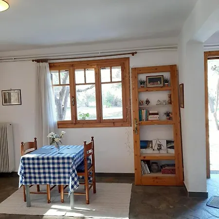 σπίτι σε ελαιώνα, House In An Olive Grove * Ária