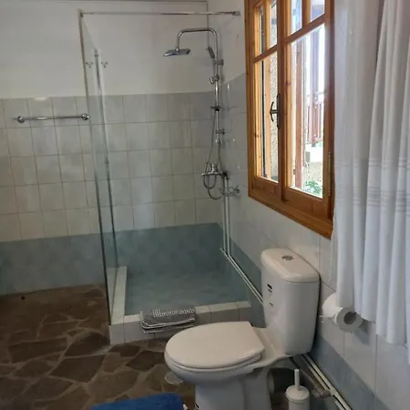 σπίτι σε ελαιώνα, House In An Olive Grove