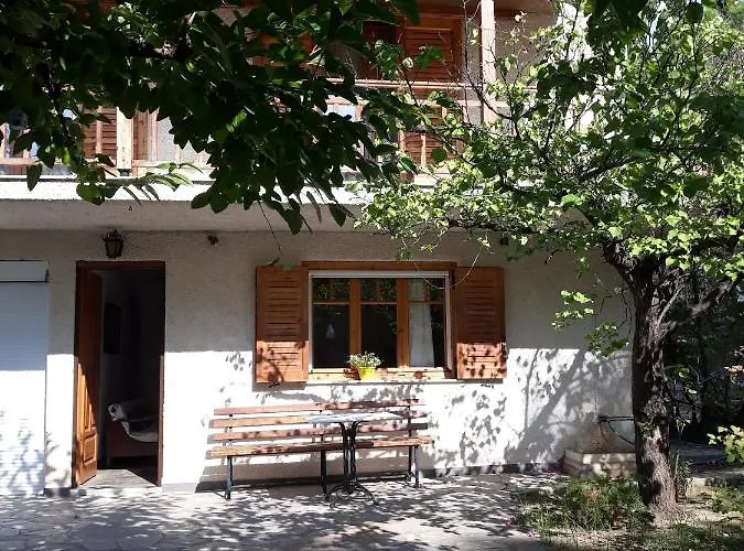 σπίτι σε ελαιώνα, House In An Olive Grove Lägenhet *