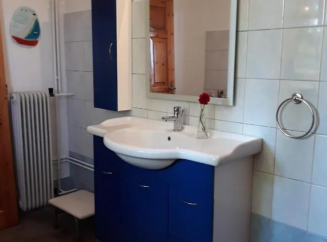 σπίτι σε ελαιώνα, House In An Olive Grove *