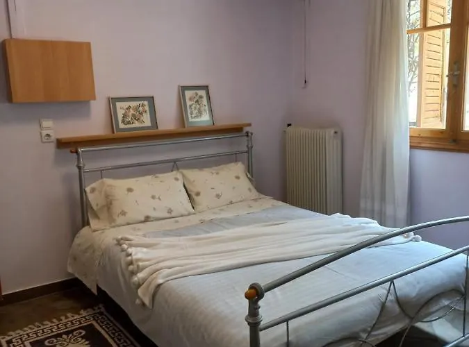 σπίτι σε ελαιώνα, House In An Olive Grove Ária