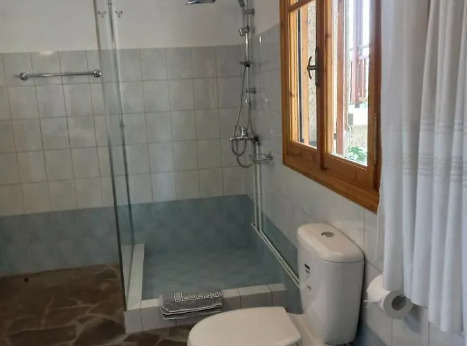 σπίτι σε ελαιώνα, House In An Olive Grove